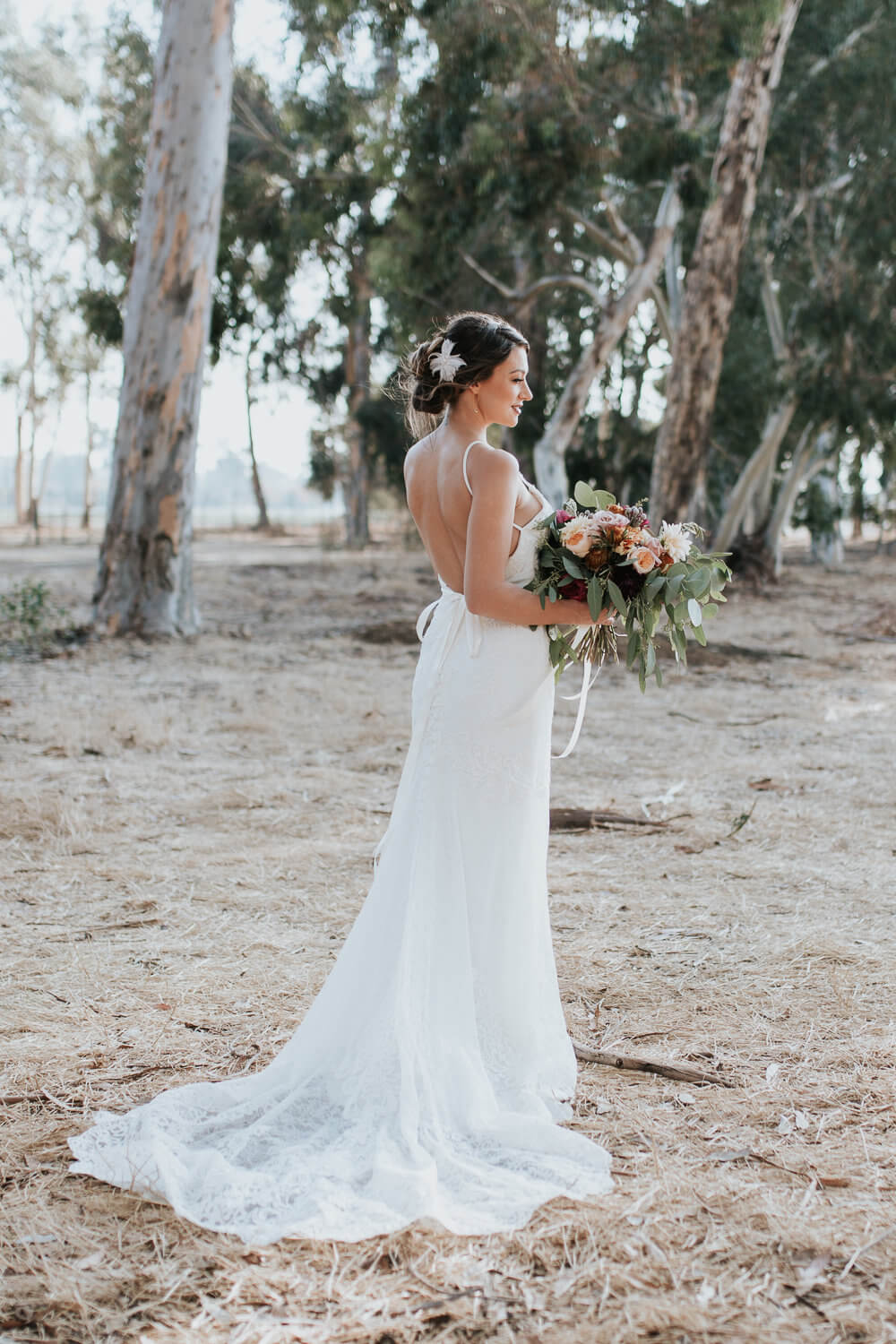 Bridal and wedding styled shoot at Ardenwood Farms in Fremont California. Vintage details, flower ideas, natural light photography.
